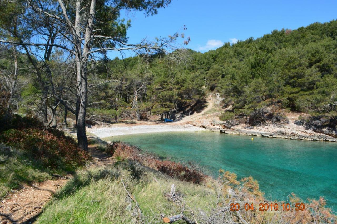 Sealodge - Luxe Villa, Private Pool, Mooring, Parking, Sea & Mountain View, At 150 M From Idyllic Private Beach Rogač Εξωτερικό φωτογραφία