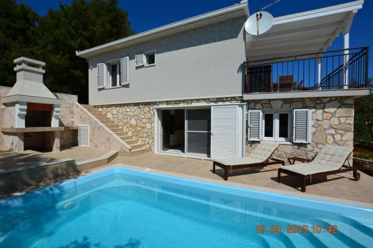 Sealodge - Luxe Villa, Private Pool, Mooring, Parking, Sea & Mountain View, At 150 M From Idyllic Private Beach Rogač Εξωτερικό φωτογραφία