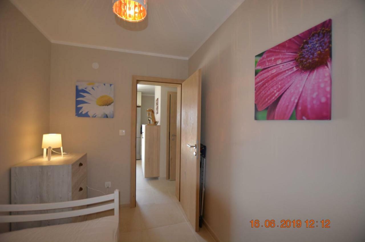 Sealodge - Luxe Villa, Private Pool, Mooring, Parking, Sea & Mountain View, At 150 M From Idyllic Private Beach Rogač Εξωτερικό φωτογραφία