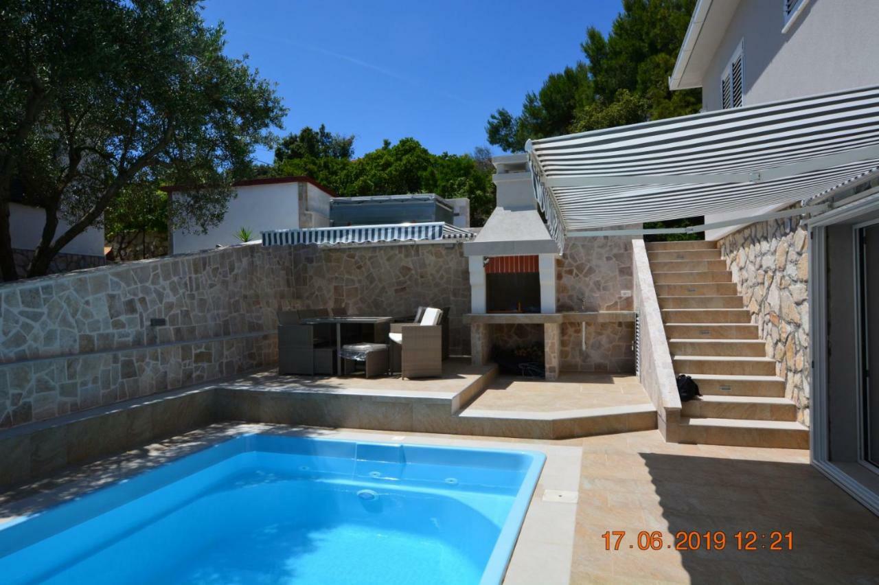 Sealodge - Luxe Villa, Private Pool, Mooring, Parking, Sea & Mountain View, At 150 M From Idyllic Private Beach Rogač Εξωτερικό φωτογραφία